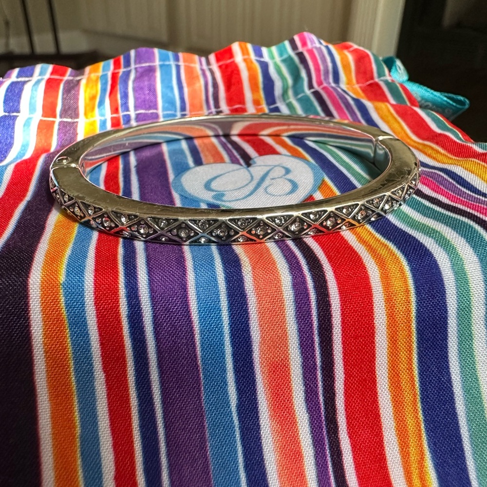 EUC - Brighton hinged bangle bracelet